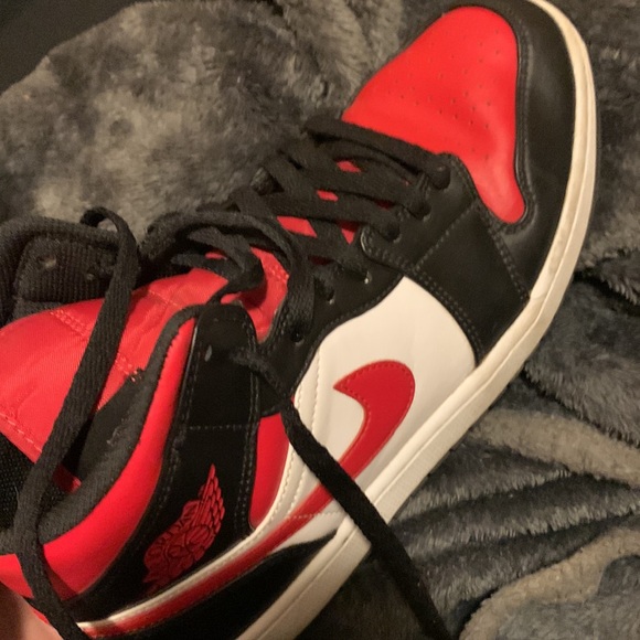 Air Jordan 1s - Picture 2 of 3